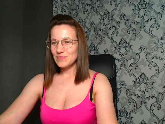 BellaKisss1 webcam