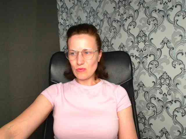 BellaKisss1 webcam