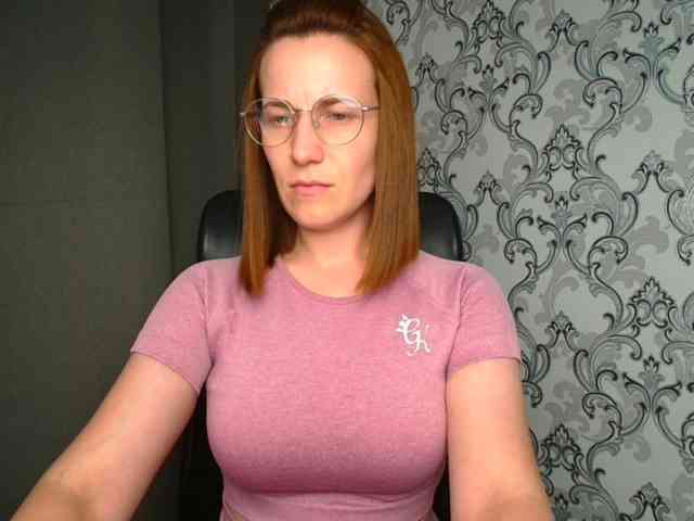 BellaKisss1 webcam