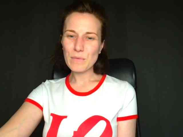BellaKisss1 webcam