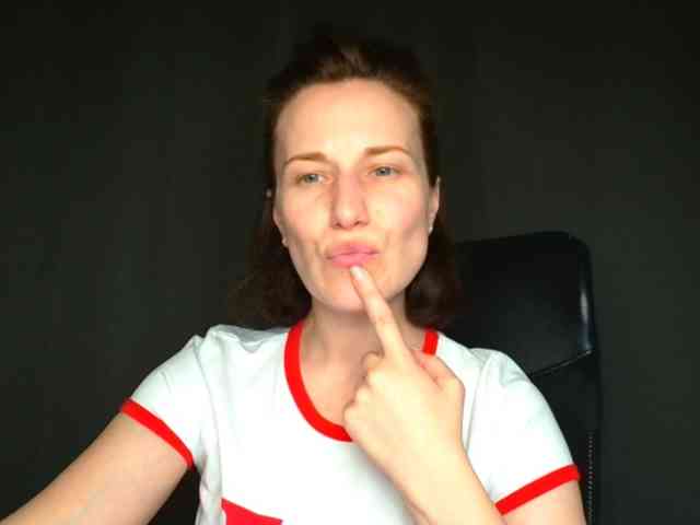 BellaKisss1 webcam