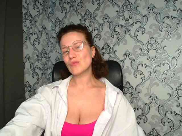 BellaKisss1 webcam