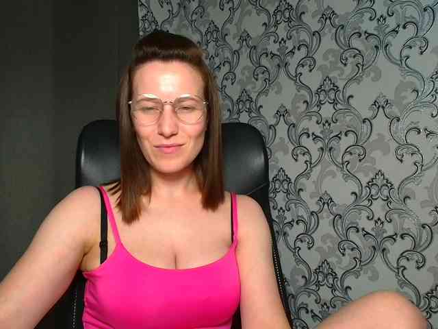 BellaKisss1 webcam