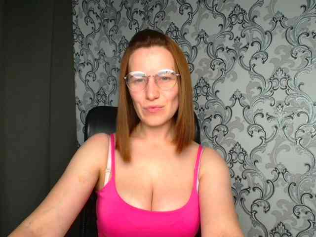 BellaKisss1 webcam