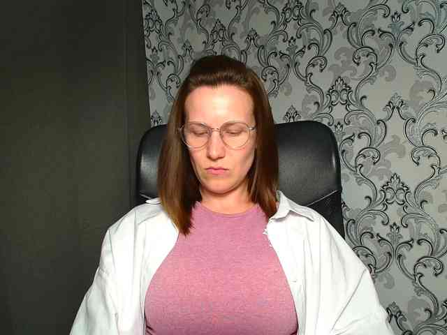 BellaKisss1 webcam