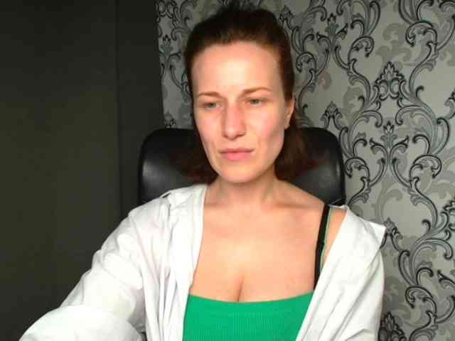 BellaKisss1 webcam