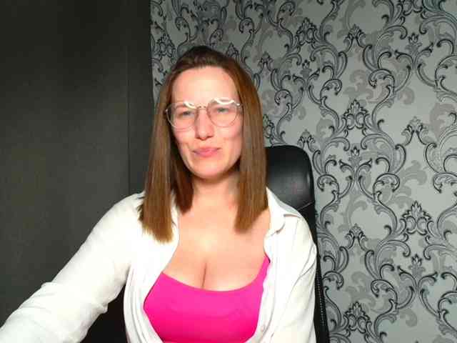 BellaKisss1 webcam