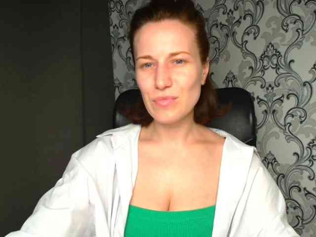BellaKisss1 webcam