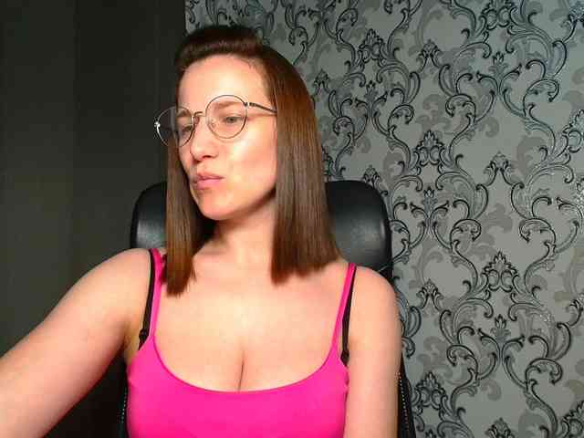 BellaKisss1 webcam