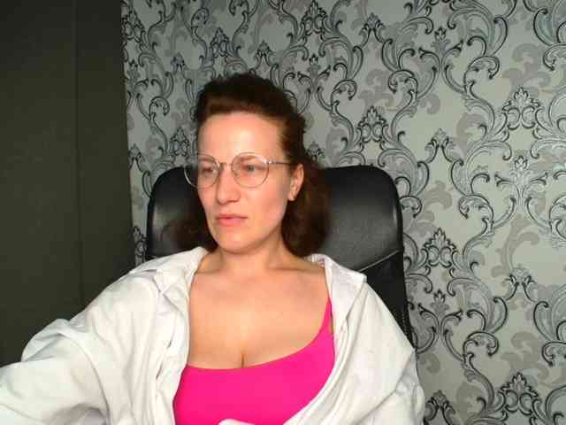 BellaKisss1 webcam
