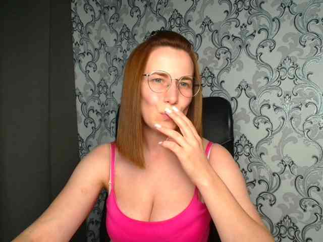 BellaKisss1 webcam