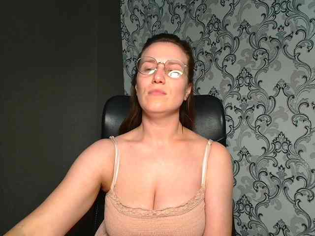 BellaKisss1 webcam