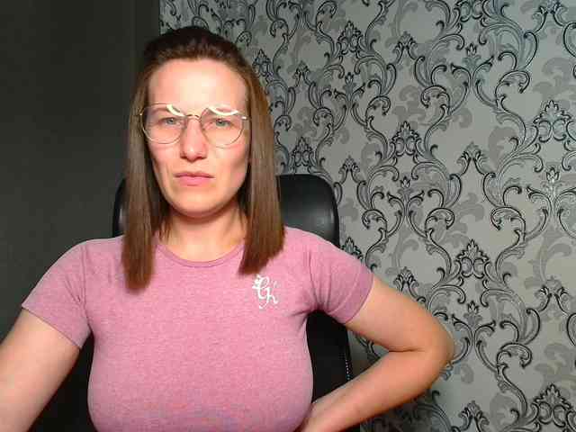 BellaKisss1 webcam