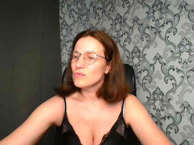 BellaKisss1 webcam