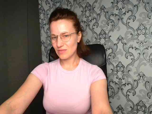BellaKisss1 webcam