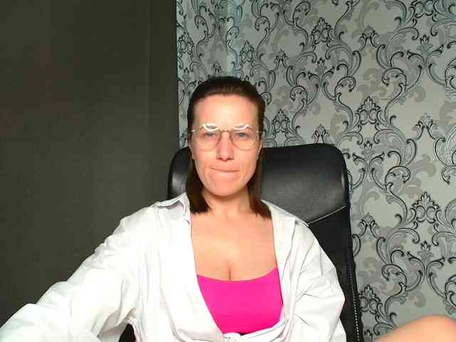 BellaKisss1 webcam