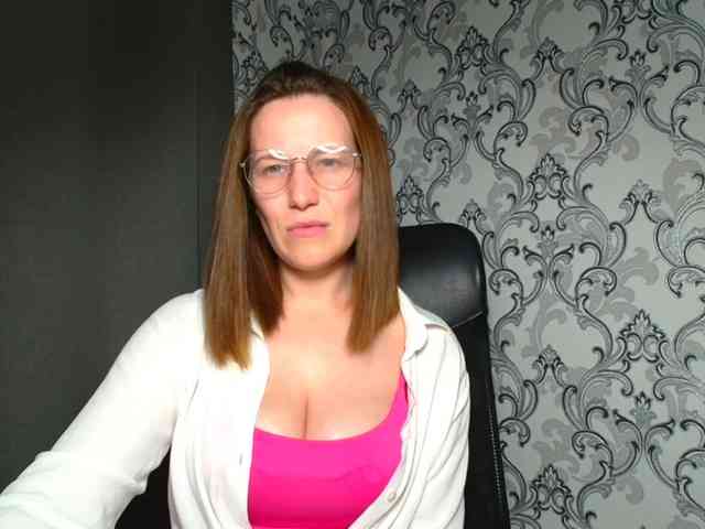 BellaKisss1 webcam