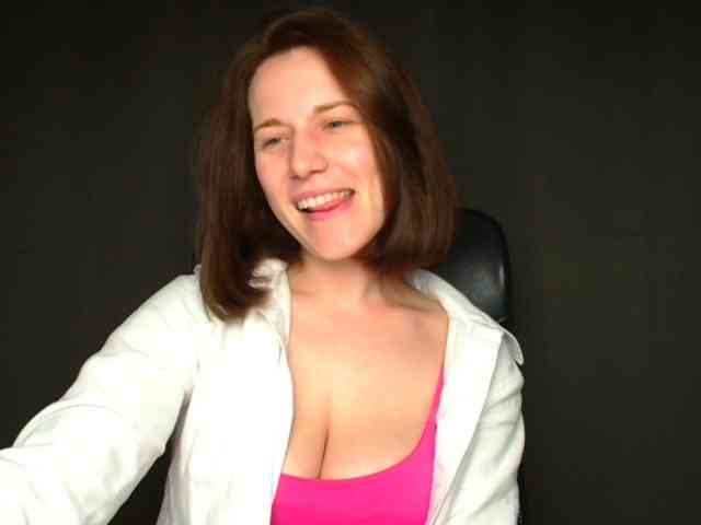BellaKisss1 webcam