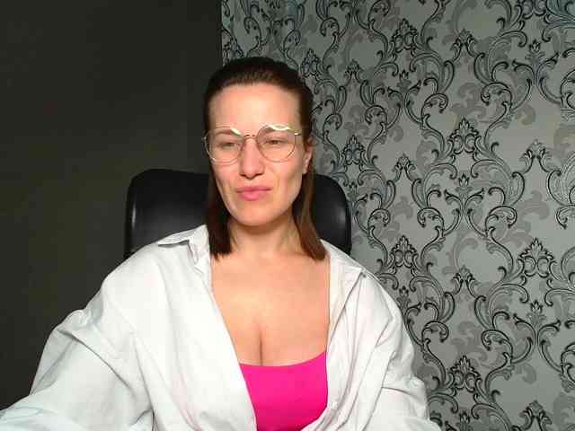BellaKisss1 webcam