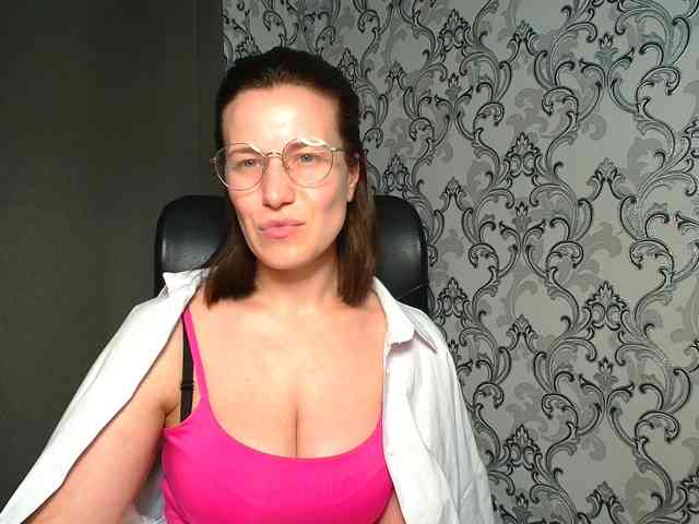 BellaKisss1 webcam