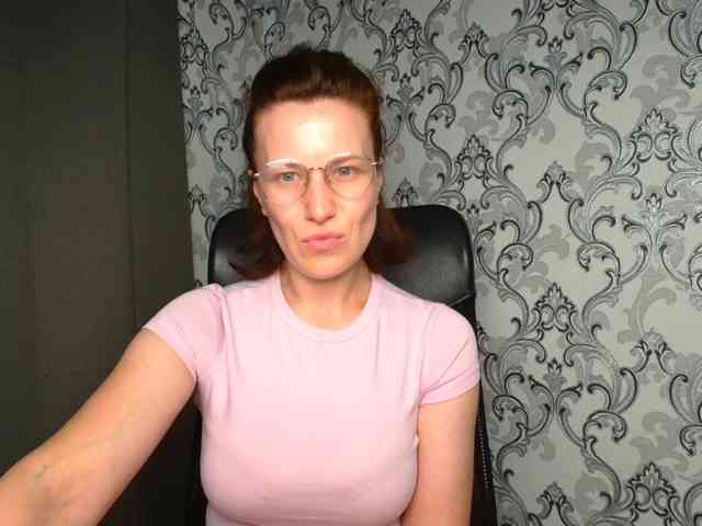 BellaKisss1 webcam