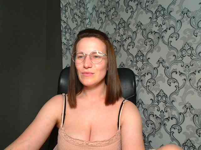 BellaKisss1 webcam