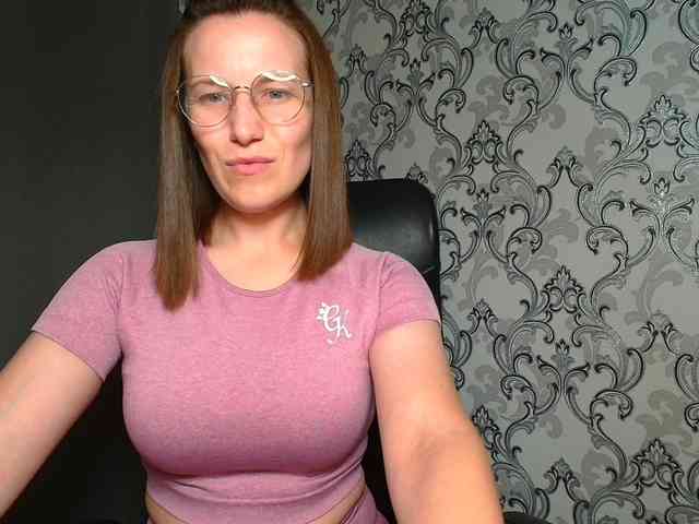 BellaKisss1 webcam