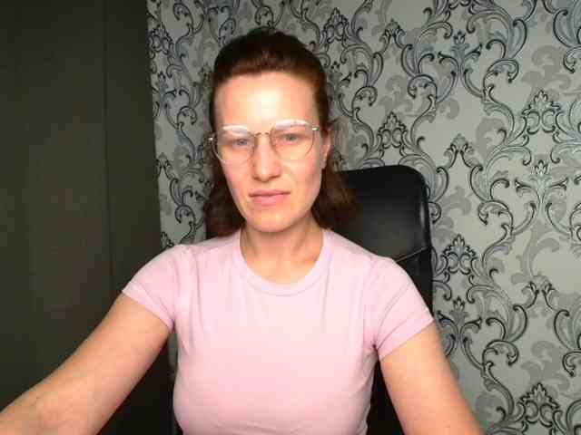BellaKisss1 webcam
