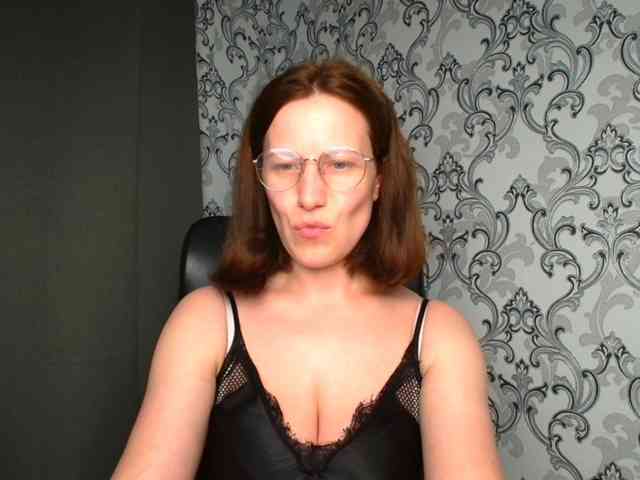 BellaKisss1 webcam