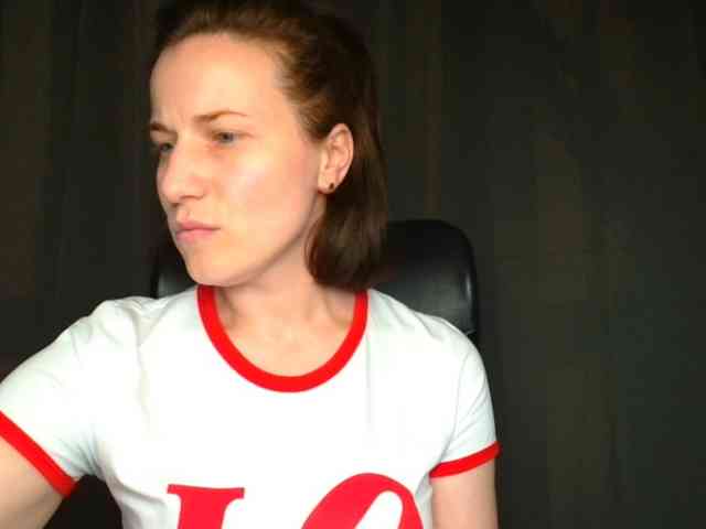 BellaKisss1 webcam