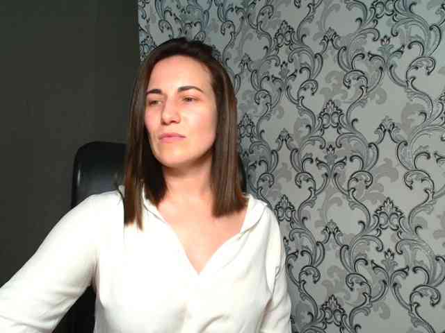 BellaKisss1 webcam