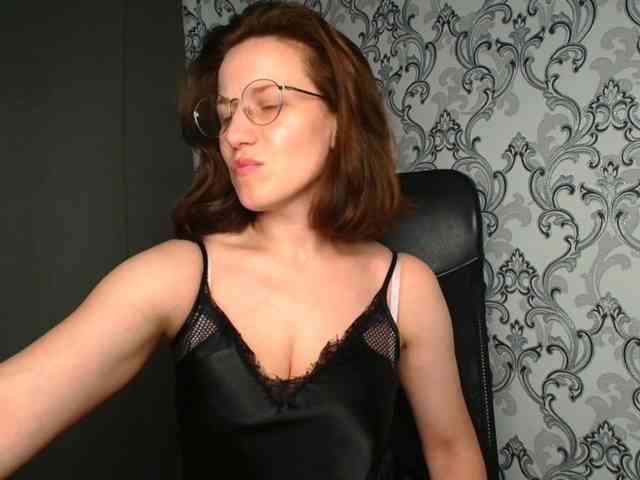 BellaKisss1 webcam