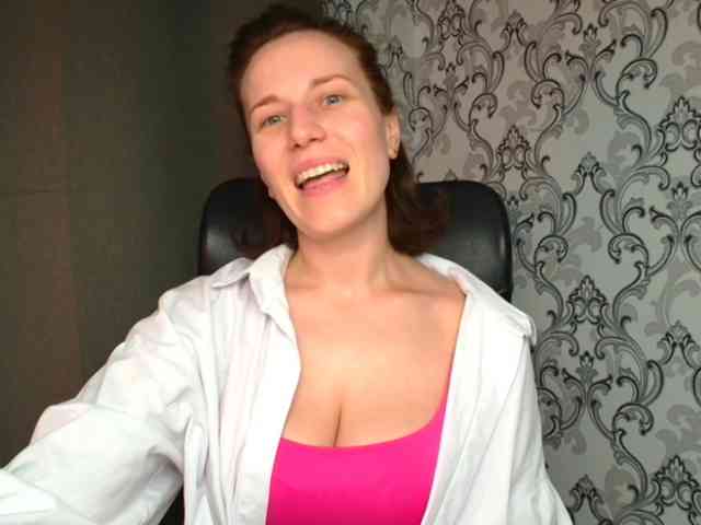 BellaKisss1 webcam