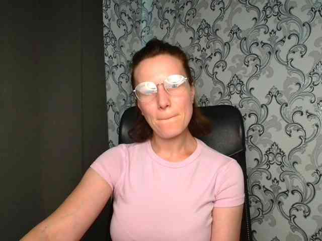 BellaKisss1 webcam