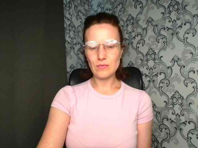 BellaKisss1 webcam