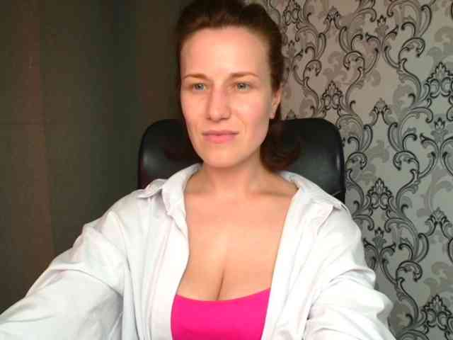 BellaKisss1 webcam