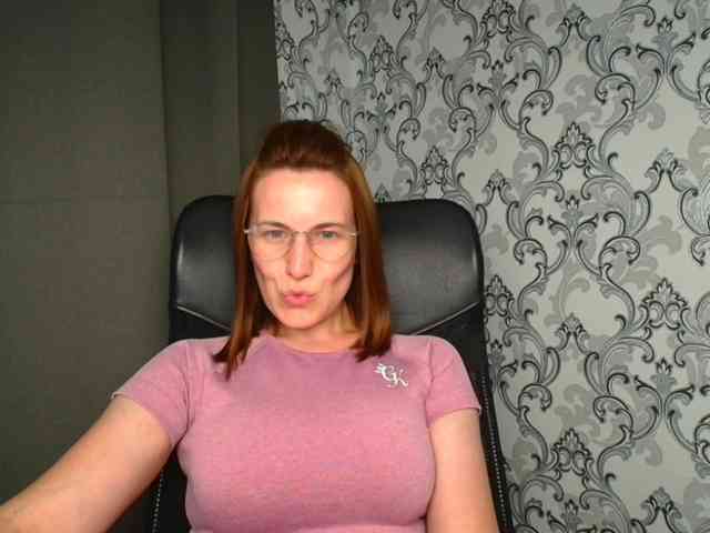 BellaKisss1 webcam