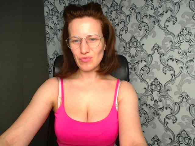 BellaKisss1 webcam