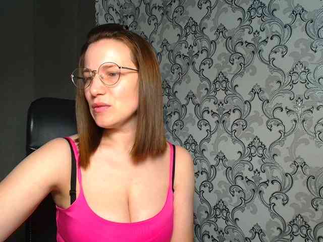 BellaKisss1 webcam