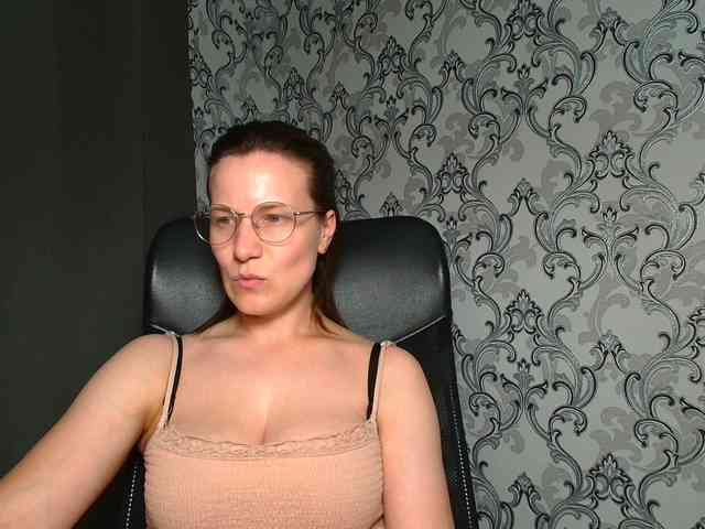 BellaKisss1 webcam