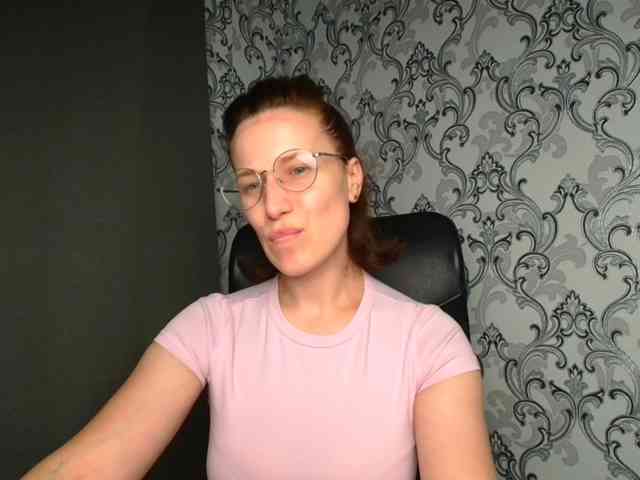 BellaKisss1 webcam