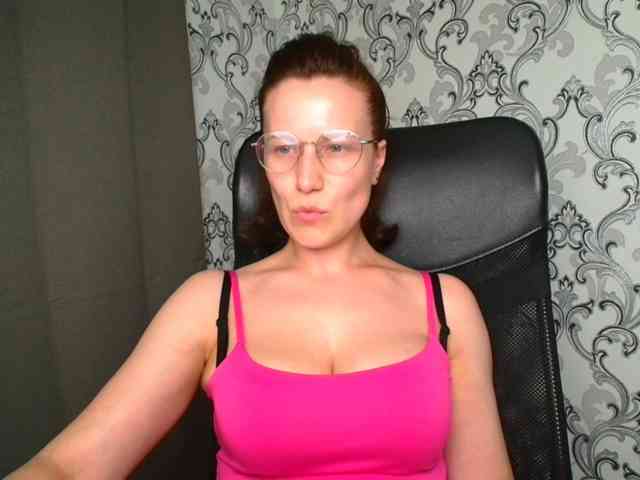 BellaKisss1 webcam
