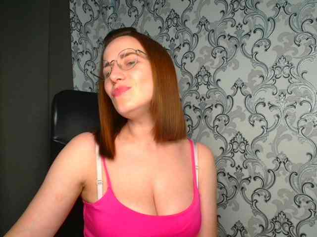 BellaKisss1 webcam