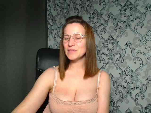 BellaKisss1 webcam