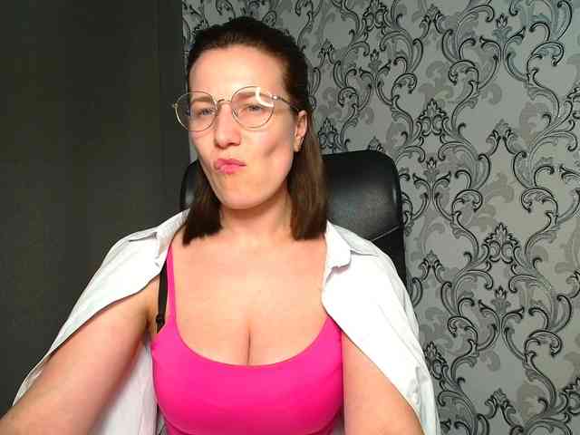 BellaKisss1