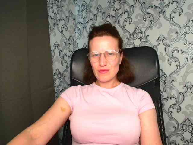 BellaKisss1 webcam