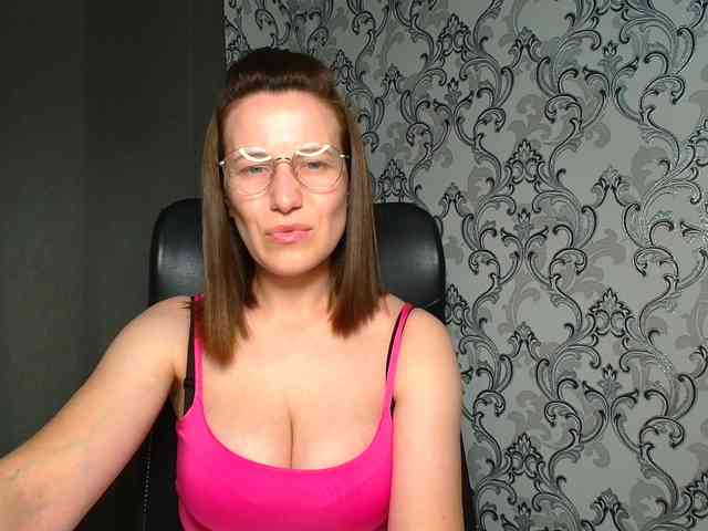 BellaKisss1 webcam