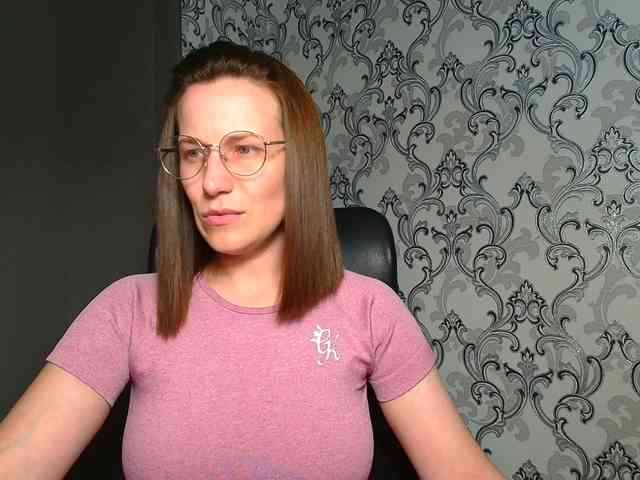 BellaKisss1 webcam