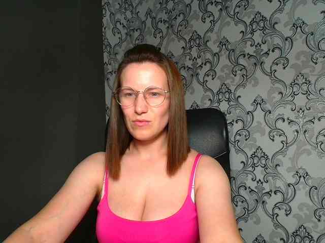 BellaKisss1 webcam