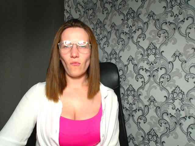 BellaKisss1 webcam